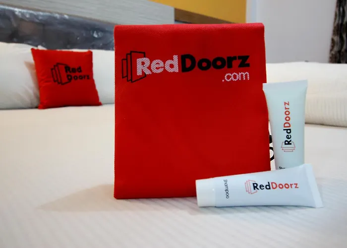 RedDoorz Plus Syariah near Lempuyangan Station 3 Yogyakarta
